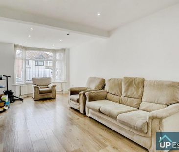 3 bedroom end of terrace house to rent - Photo 1