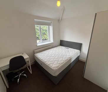 6 bedroom house to rent - Photo 4