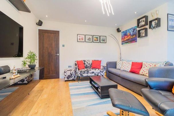 3 bedroom detached bungalow to rent - Photo 1