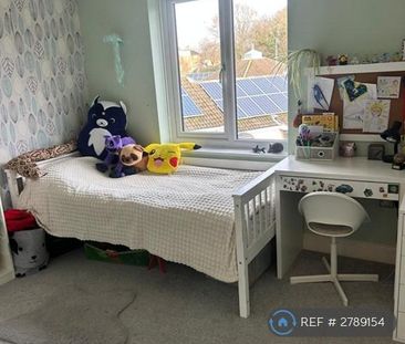 3 bedroom terraced house to rent - Photo 6