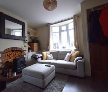 2 Bedroom End Terrace To Let - Photo 3