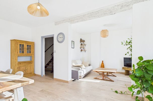 A LOUER : 4 pièces au centre de Maussane Les Alpilles - Photo 1