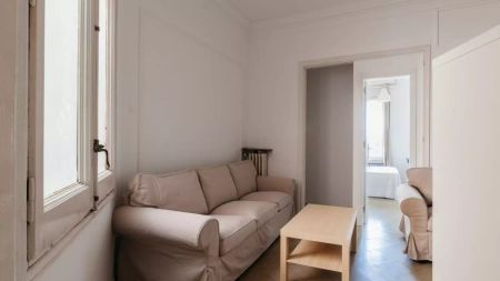 Room in a shared 14-bedroom apartment for rent in Sant Gervasi Galvany - Photo 5