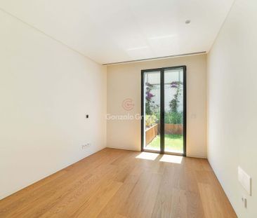 Cascais e Estoril, Lisbon 2765-576 - Photo 2