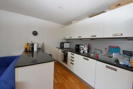 Queen Of The Isle Apartments, Eastferry Rd, Canary Wharf, E14 - Photo 4