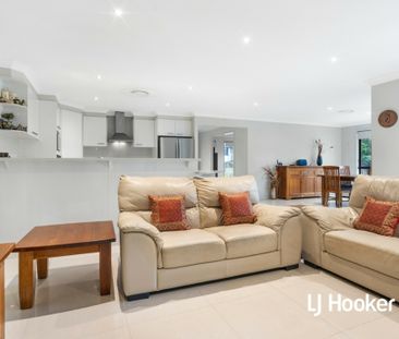 27 Pressland Street, Carseldine QLD, Belconnen - Photo 1