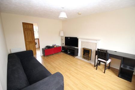 2 bedroom terraced house to rent - Photo 2