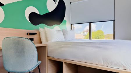 Two of a Kind - Photo 4