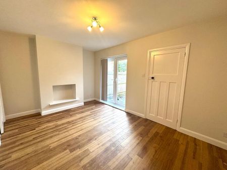 3 bedroom terraced house to rent - Photo 2