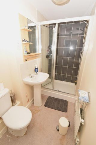 4 bedroom house to rent - Photo 2