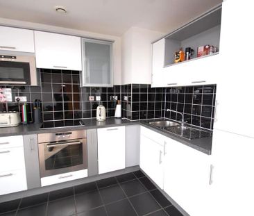 2 bedroom apartment to rent - Photo 5