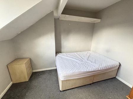 4 bedroom house to rent - Photo 3