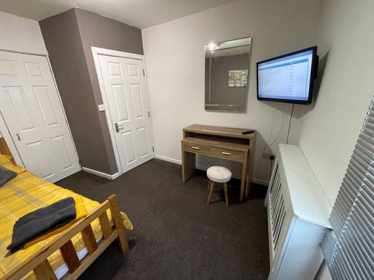 mini HMO room 2 - Photo 1