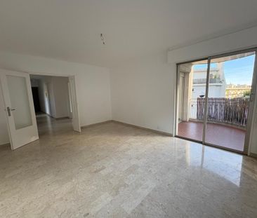 Location Appartement 3 pièces 71m² NICE 06000 - Photo 3