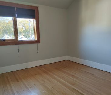 1937 TORONTO 3 BEDROOMS - Photo 6