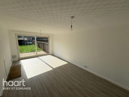 3 bedroom terraced house to rent - Photo 3