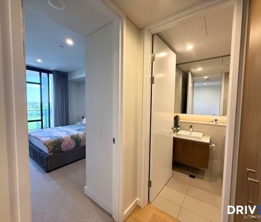 Chic 1-Bedroom Riverside Apartment! - Photo 5