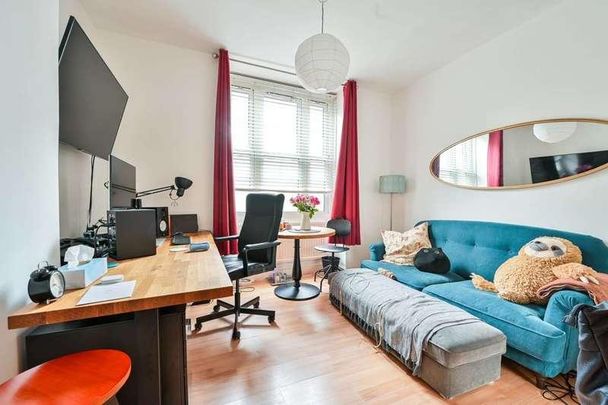 Tooley Street, Southwark, SE1 - Photo 1