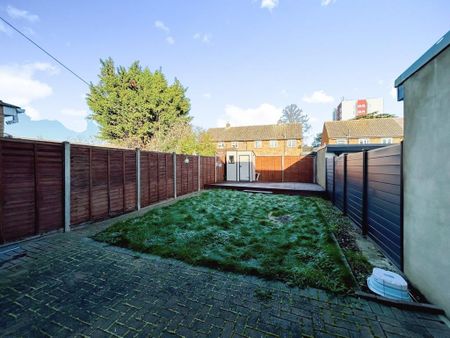 2 bedroom terraced house to rent - Photo 3