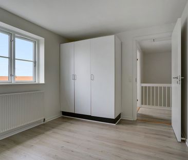 Rækkehus med skøn gårdhave et stenkast fra vandet - Photo 5