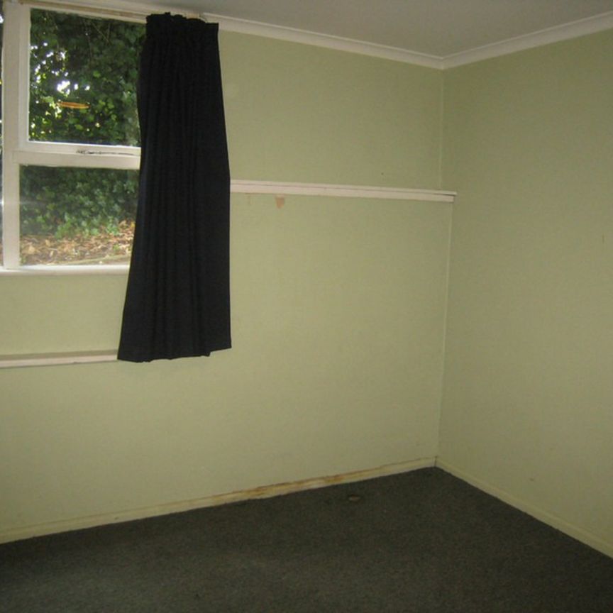 2 bedroom Flat - Photo 1