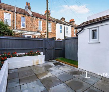 2 bedroom terraced house to rent - Photo 5