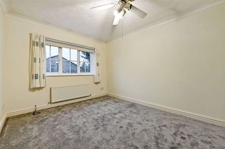 A modern three bedroom home with garage and off-street parking in a cul-de-sac location. - Photo 5