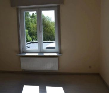 Gerenoveerde rijwoning met tuin gelegen in centrum Wakken. - Photo 6