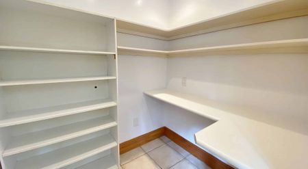 HAREWOOD – 5 BEDROOM, 3 BATHROOM, 3 LOUNGE, DOUBLE GARAGE. - Photo 5