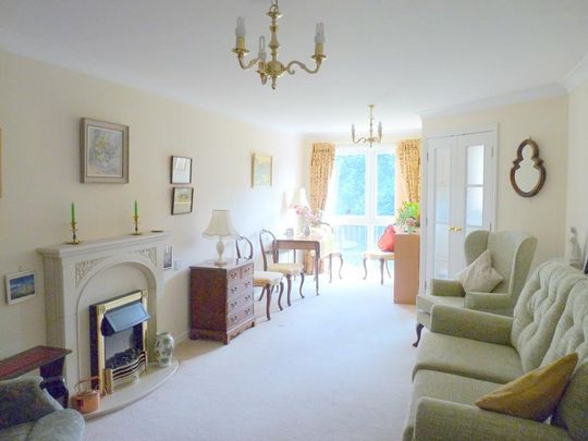 1 bedroom retirement property to rent - Photo 1