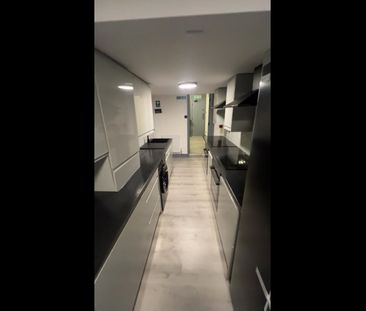 Room in a Shared House, Victoria Street, RG1 - Photo 5