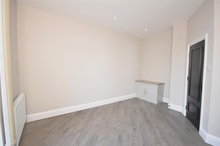 Park Road North, Birkenhead - Photo 2