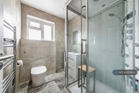 7 bedroom semi-detached house to rent - Photo 4