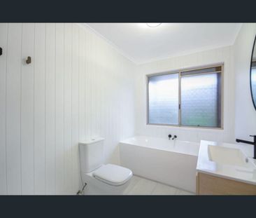 QUALITY VILLA IN TWEED HEADS / GREENBANK - Photo 6