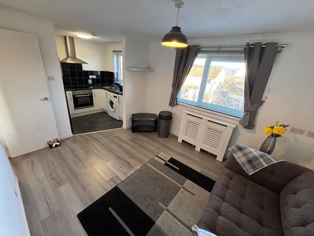 Fairview Circle, Aberdeen - Photo 2