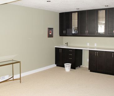 Executive 5 Bedroom House For Rent In Edgemont: Pet Friendly - Photo 4