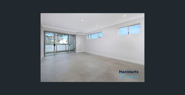 Spacious and Modern! - Photo 1
