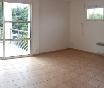 Location Appartement 2 pièces 50m² L ISLE JOURDAIN 32600 - Photo 2
