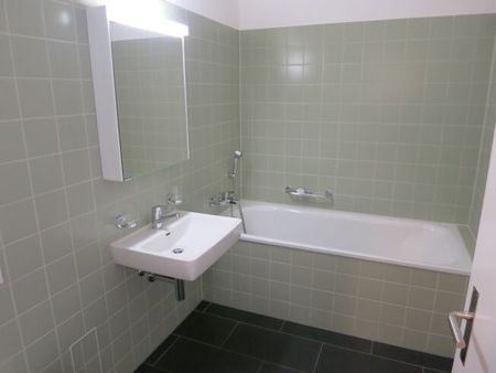 RENTAL WITHOUT DEPOSIT - Modern apartment near the CFF station - Foto 3