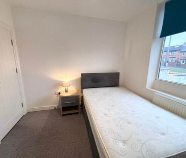 Silver Royd Hill (room 1), Armley, Leeds - Photo 6