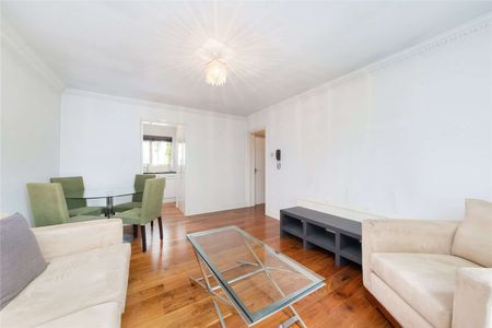 A beautifully presented one bedroom flat on Westbridge Road, off Battersea Square in the heart of Battersea. - Photo 4