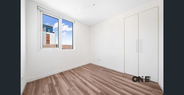 #2 BED with 2 Air Conditioning APARTMENT #1 MINUTE WALK TO CONVENIENCE - Photo 1