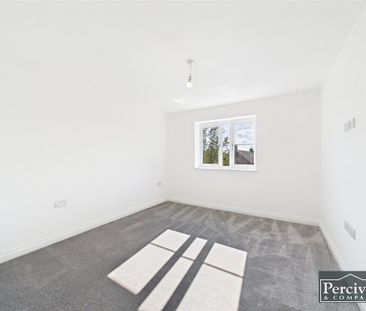 3 bedroom detached house to rent - Photo 2