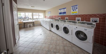 apartments at 1720 Paris Street - Photo 4