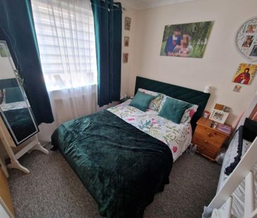 2 bedroom semi-detached house to rent - Photo 6