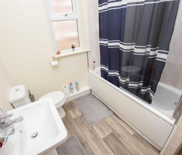 6 bedroom house to rent - Photo 4