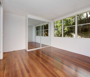 Light-Filled Terrace with CBD Views and Parking - Photo 3