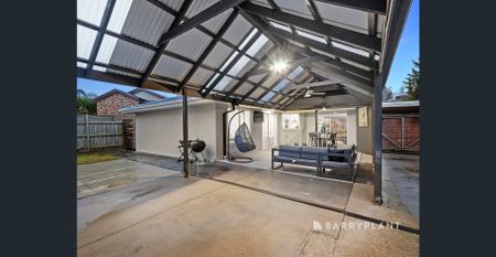 Stylish Family Home in a Peaceful Court - Photo 5