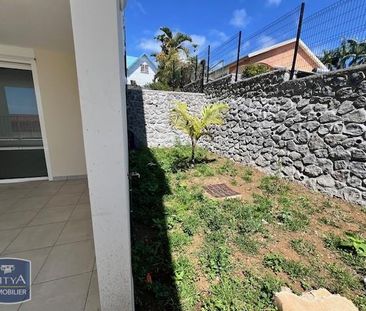 Location Appartement 3 pièces 90m² STE CLOTILDE 97490 - Photo 3