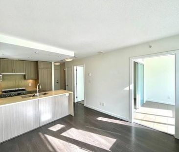 Metrotown/Joyce 1b1den lease transfer 2300/m - Photo 3